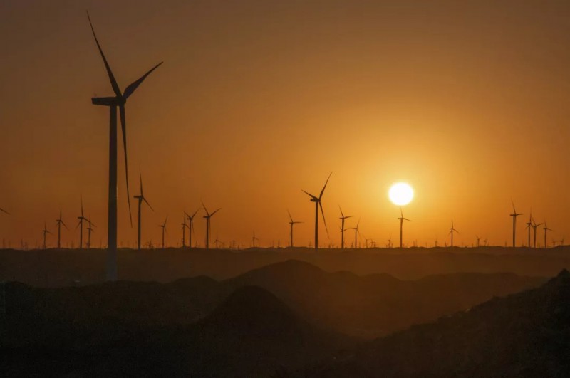 新疆景霞風(fēng)場(chǎng)美景（組圖）、重慶海裝風(fēng)電工程技術(shù)有限公司、哈 三