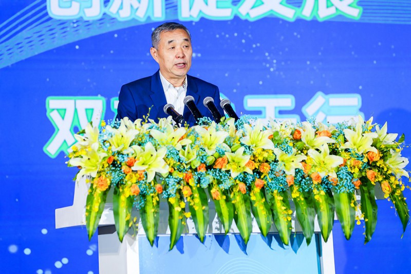 中國(guó)能源研究會(huì)常務(wù)理事;紅杉中國(guó)資合伙人李俊峰《雙碳目標(biāo)與風(fēng)電發(fā)展》