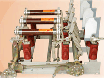 YFN7-12系列產(chǎn)氣式戶內(nèi)交流高壓負(fù)荷開關(guān)及熔斷器組合電器圖片1